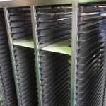 ☆特注☆その②一段一段トレーを差し込んでチョコをのせるようです