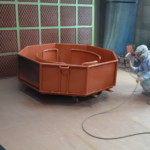 コンテナその② 塗装の下処理。赤サビ塗装中。